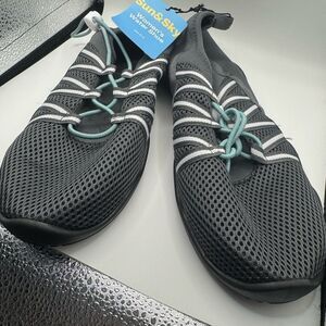 Sun & Sky Women's Grey Mesh swim shoes size 9 to 10